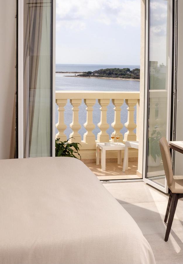 Hotel Falli Порто-Чезарео Екстер'єр фото
